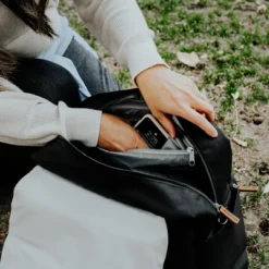 JJ Cole Bloomfield Modular Knapsack Diaper Bag Onyx & Ivory 28 JJ Cole Bloomfield Modular Knapsack Diaper Bag Onyx & Ivory -Baby Furniture Store GUEST 05d6bf86 3720 4ef9 a686 06dd9133b3f0