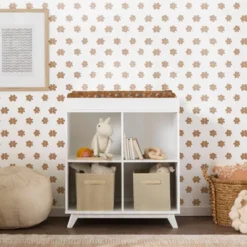 DaVinci Otto Convertible Changing Table And Cubby Bookcase