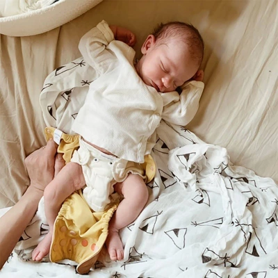 Esembly Inner Organic Cotton Reusable Infant Diaper - Size 2 - 3ct 4 Esembly Inner Organic Cotton Reusable Infant Diaper - Size 2 - 3ct - Image 2