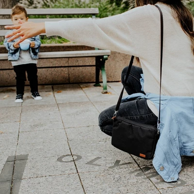 JJ Cole Bloomfield Modular Knapsack Diaper Bag Onyx & Ivory 6 JJ Cole Bloomfield Modular Knapsack Diaper Bag Onyx & Ivory - Image 4