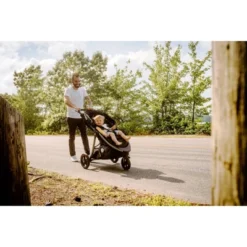 Maxi-Cosi Gia XP 3Wheel Full Size Stroller In Pure Cosi - Black