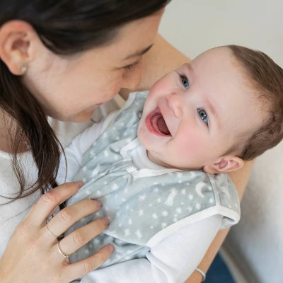 Aden + Anais Essentials Minky Easy Sleeping Bag - Winter Sky 4 Aden + Anais Essentials Minky Easy Sleeping Bag - Winter Sky - Image 2